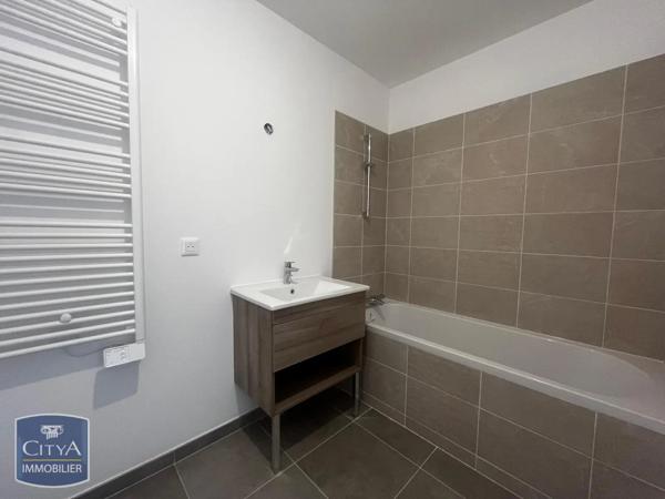 Appartement à louer 3 pièces 63.3m² Rodilhan (30230)