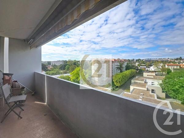 Appartement T5 à vendre  5 pièces - 101 m 2   VITRY SUR SEINE  - 94