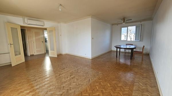 Centre de La Ville aux Dames