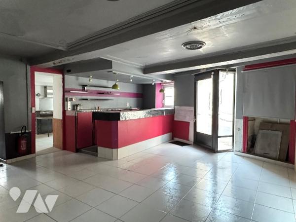 A Saint-Varent, ancien bar réhabilité. Gros potentiel