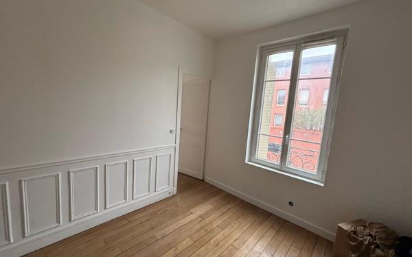 Appartement à vendre    2 pièces • 35,28 m2 Saint-Ouen