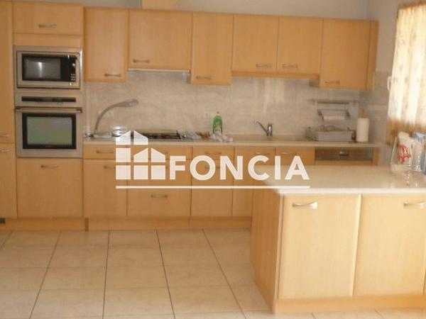 Location Appartement 4 pièces 150 m² - 4 RUE PAUL AUBERT Chateaurenard 13160