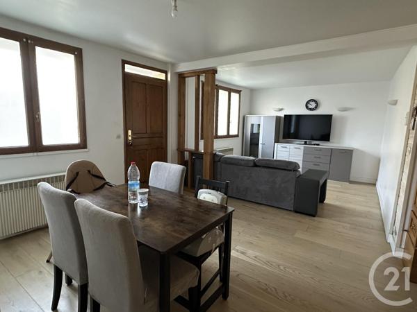 Appartement F5 à vendre  5 pièces - 162,12 m2 ROZAY EN BRIE - 77