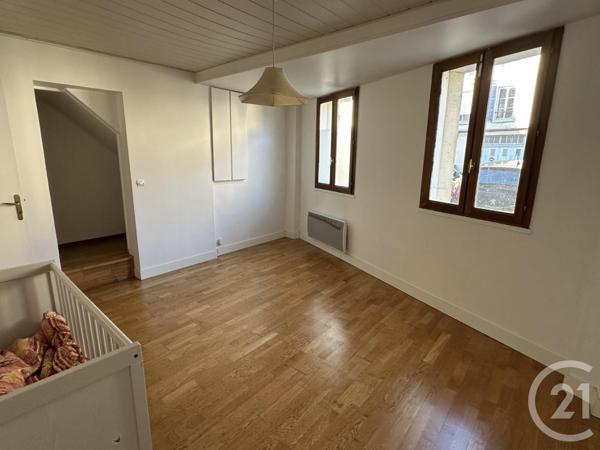 Appartement F5 à vendre  5 pièces - 162,12 m2 ROZAY EN BRIE - 77