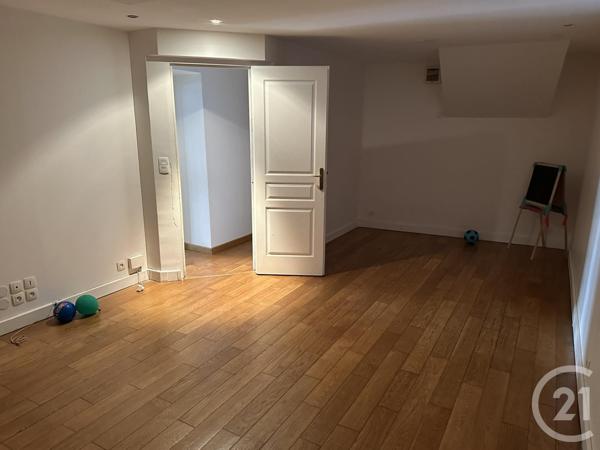 Appartement F5 à vendre  5 pièces - 162,12 m2 ROZAY EN BRIE - 77