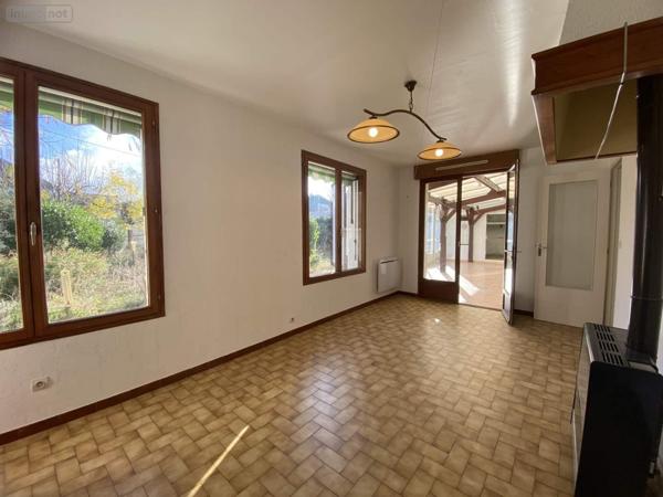 Maison à vendre à Montlouis-sur-Loire dans l'Indre-et-Loire (37270), ref : 37037/292B   
MONTLOUIS SUR LOIRE