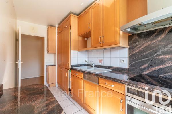 Appartement 3 pièces de 66 m² à Mantes-la-Jolie (78200)