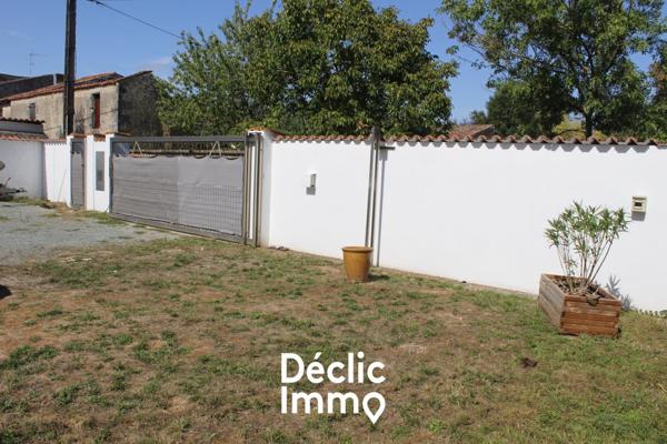 Vente maison Saint jean d'angely, 154m² 6 pièces 147 500€ Charente-maritime