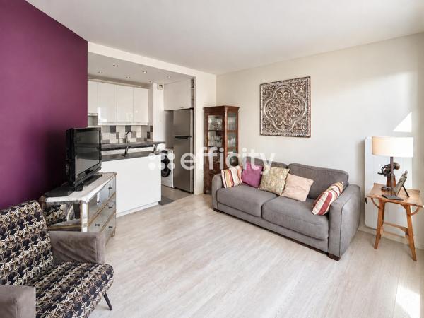 Appartement
         2 pièces
        - 40 m² Exclusivité 350 000 € *