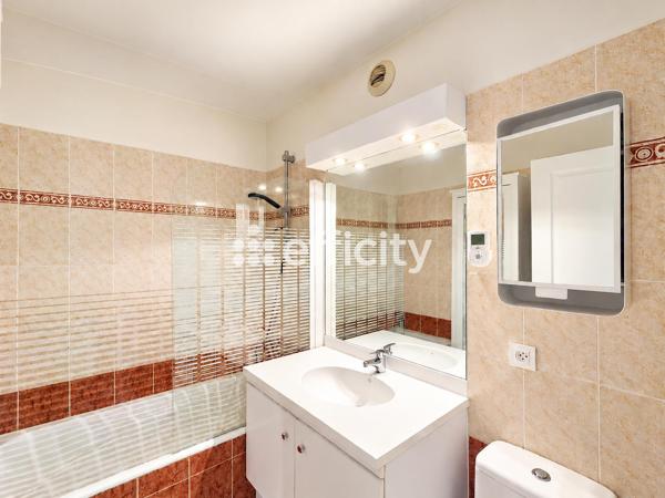 Appartement
         2 pièces
        - 40 m² Exclusivité 350 000 € *