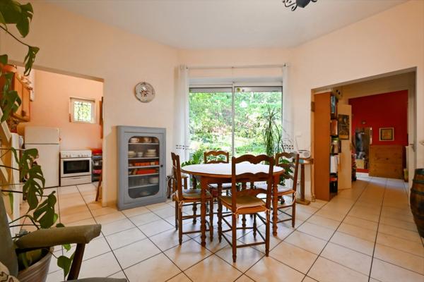 COEUR DE VERNAISON : Maison de village P4 duplex au coeur d'un magnifique parc classé