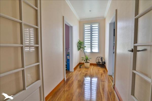 Maison à vendre |  Châteauneuf-sur-Charente |  10 pièces | 200 m²