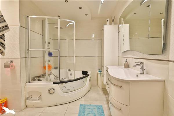 Maison à vendre |  Châteauneuf-sur-Charente |  10 pièces | 200 m²