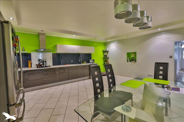 Maison à vendre |  Châteauneuf-sur-Charente |  10 pièces | 200 m²