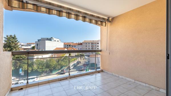 Fréjus plage, F2 en étage élevé, vue mer