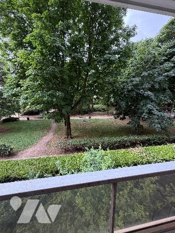 BOULOGNE- SILLY-GALLIENI - Studio avec large balcon
