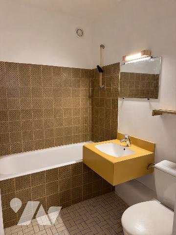 BOULOGNE- SILLY-GALLIENI - Studio avec large balcon