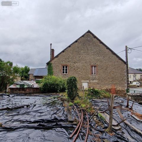 Maison à restaurer à vendre à La Chapelle-au-Riboul en Mayenne (53440), ref : 12725/591