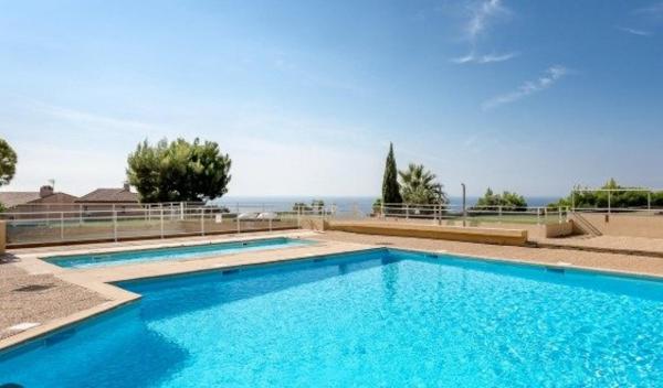 Beau studio vue sur le cap canaille et la mer