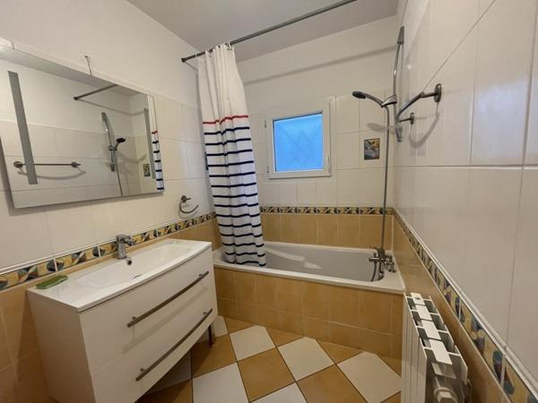 Maison à louer |  Les Églisottes-et-Chalaures |  4 pièces | 85 m²