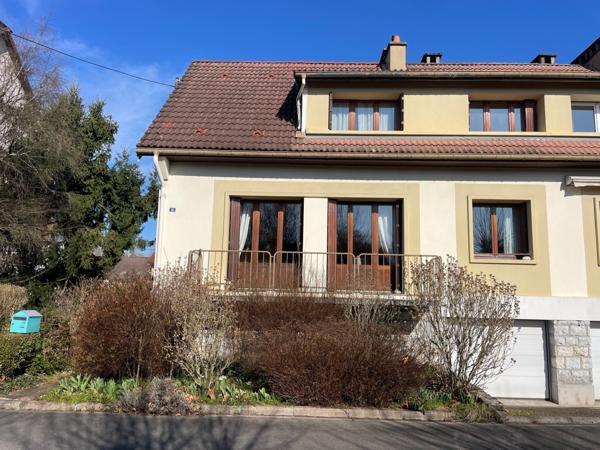 Maison
                                                                                                                                                                                                                                                                                                                        5 pièce(s)                                                                                                                                                                                                          4 chambre(s)                                                                                                                                                                                                          101  m²