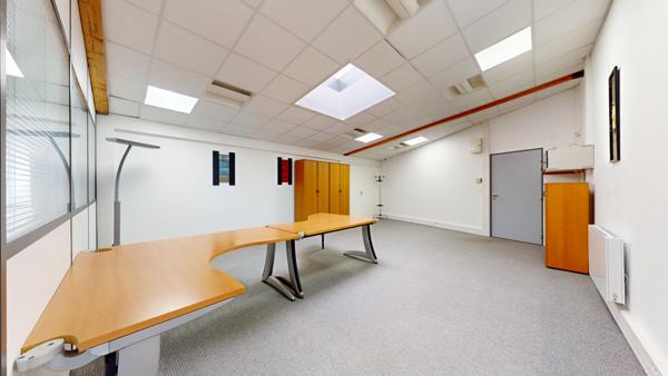 Bureau 2 pièces - 56 m² Exclusivité efficity