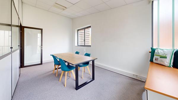 Bureau 2 pièces - 56 m² Exclusivité efficity
