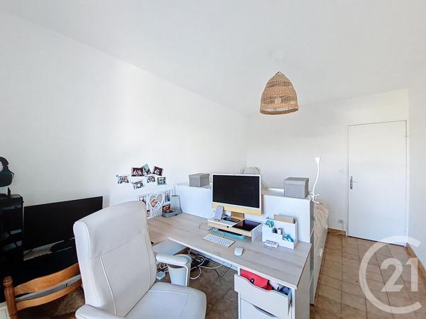 Appartement F4 à vendre  4 pièces - 79,43 m2 ST FONS - 69