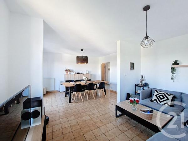 Appartement F4 à vendre  4 pièces - 79,43 m2 ST FONS - 69