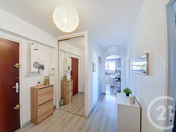 Appartement F4 à vendre  4 pièces - 79,43 m2 ST FONS - 69