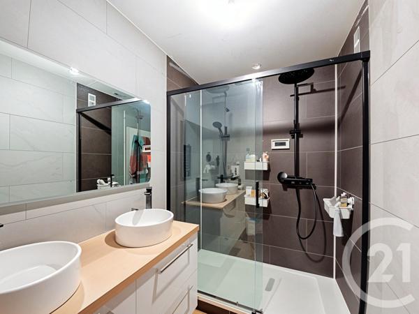 Appartement F4 à vendre  4 pièces - 79,43 m2 ST FONS - 69