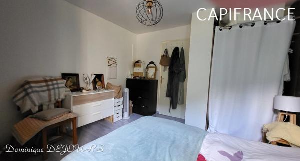 GRANDE MAISON avec piscine - 2 logements dont 1 logement loué à l'année loyer 980€/mois hors charge.