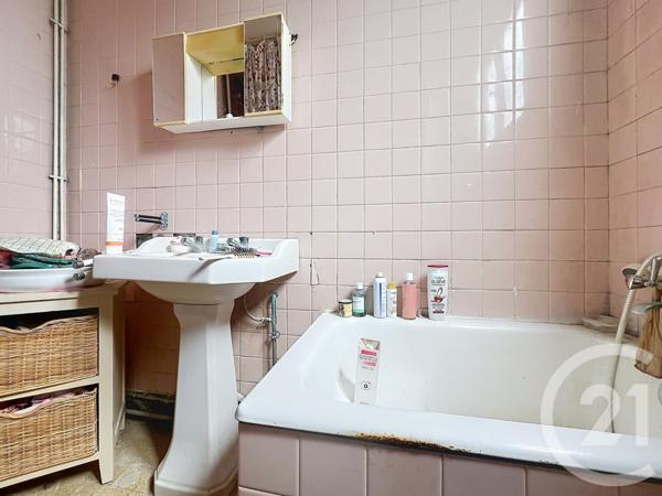 Maison à vendre  2 pièces - 57,60 m2 ROCHEFORT - 17