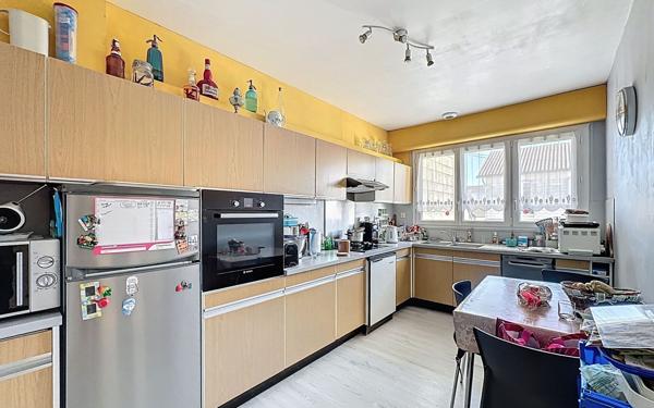 Maison à vendre    5 pièces • 168 m2 La Rochelle