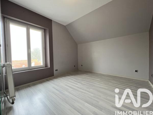 Location maison 5 pièces 73 m² Longpré-les-Corps-Saints