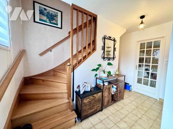 PLOUGASTEL. Située dans un quartier calme, en fond d'impasse et à deux pas des commerces, super...