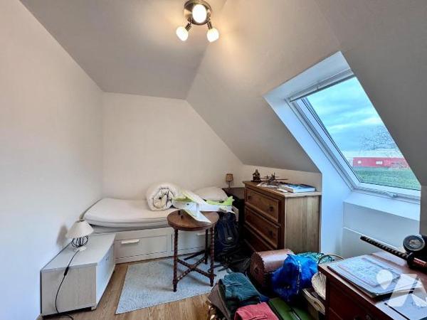 PLOUGASTEL. Située dans un quartier calme, en fond d'impasse et à deux pas des commerces, super...