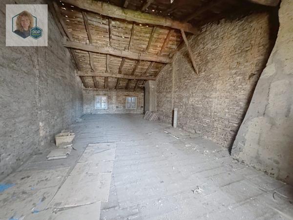 MAISON DE VILLE DES ANNÉES 30 AVEC JARDIN ET POTENTIEL D’AMÉNAGEMENT
