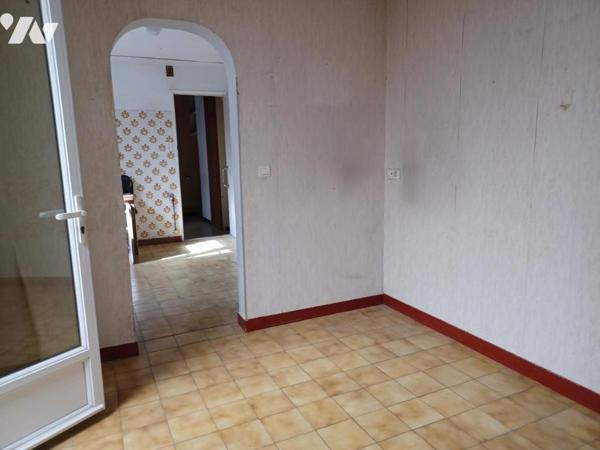 Maison à rafraîchir offrant potentiel