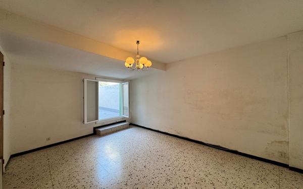 Maison à vendre    7 pièces •  Montagnac