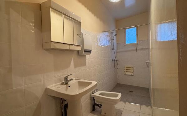 Maison à vendre    7 pièces •  Montagnac