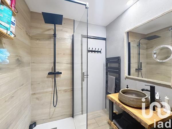 Appartement 3 pièces de 63 m² à Six-Fours-les-Plages (83140)