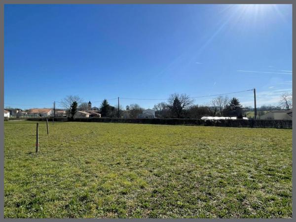 Terrain à bâtir de 737 m²
