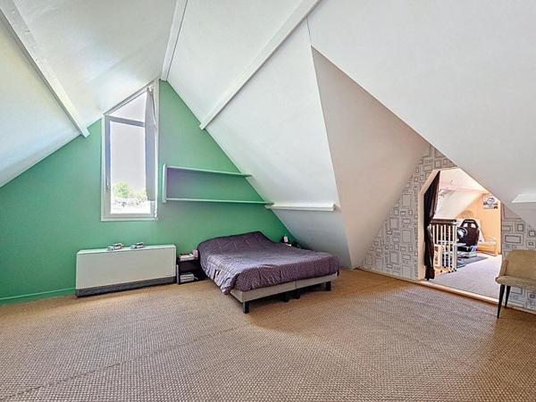 Maison 10 pièce(s) 217 m2