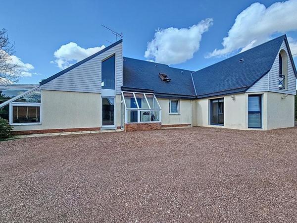 Maison 10 pièce(s) 217 m2