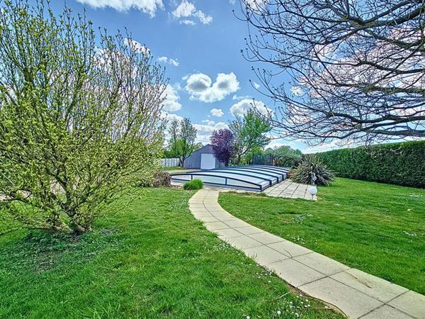 Maison 10 pièce(s) 217 m2