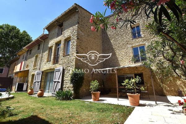 Propriété d’Exception au Cœur de Sainte-Cécile-les-Vignes