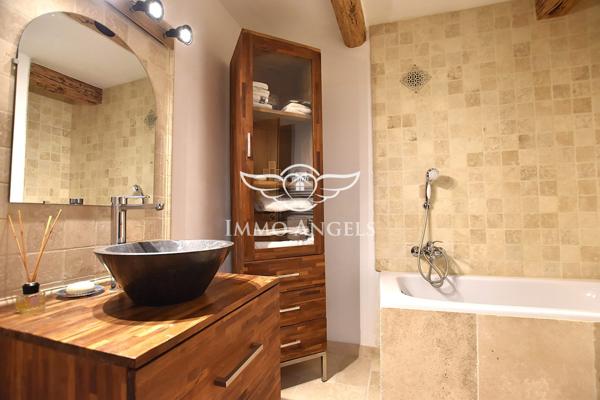 Propriété d’Exception au Cœur de Sainte-Cécile-les-Vignes