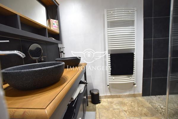 Propriété d’Exception au Cœur de Sainte-Cécile-les-Vignes