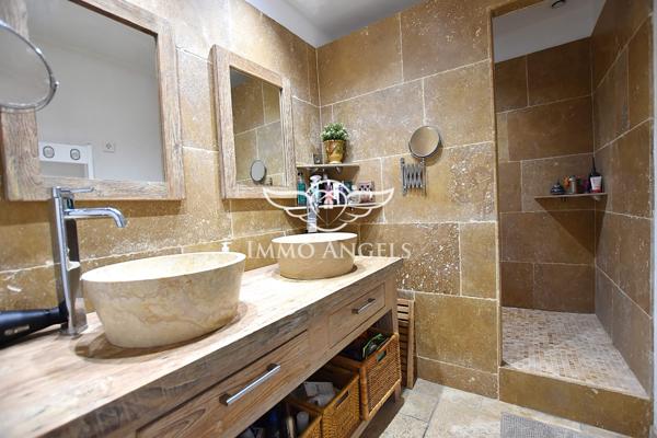 Propriété d’Exception au Cœur de Sainte-Cécile-les-Vignes